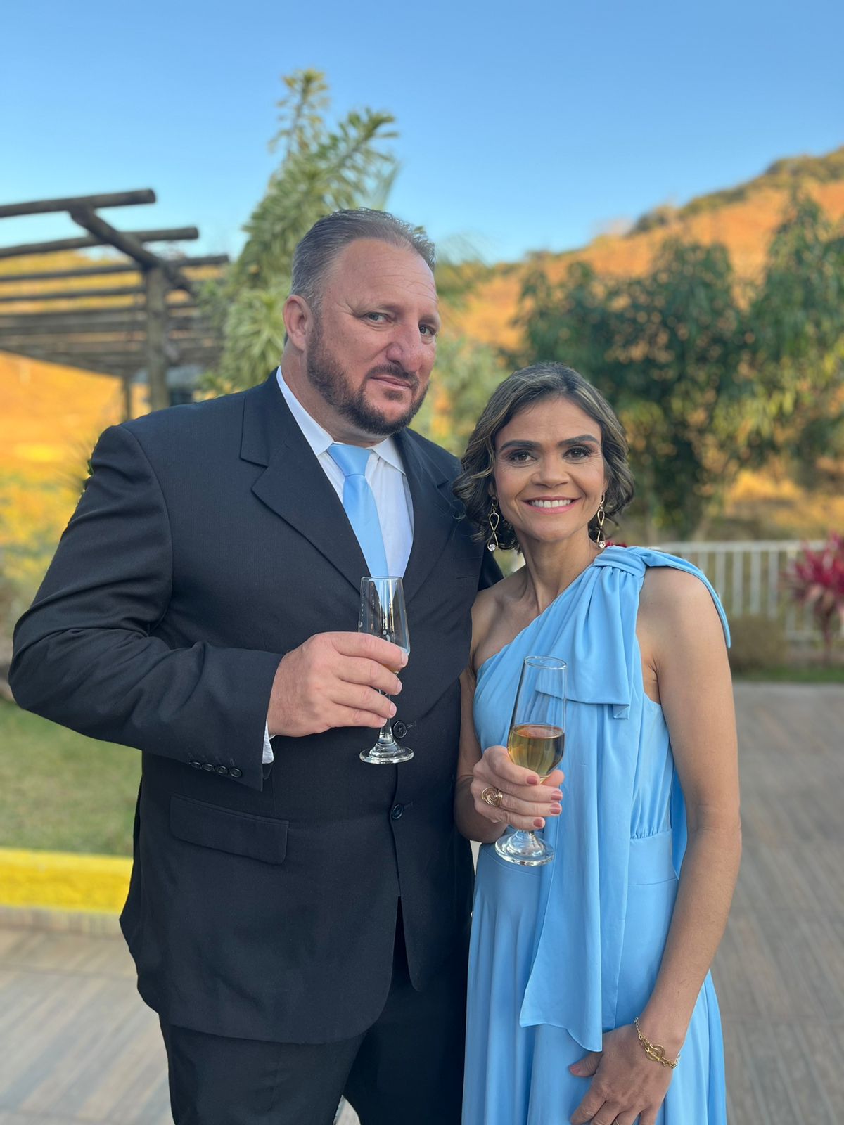 Comemoração das bodas de prata em 1999 com festa no salão da cidade